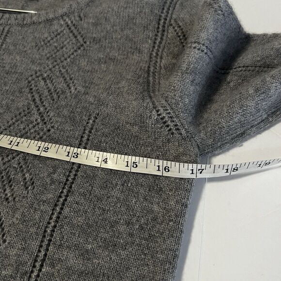 Garnet Hill Sz M Cashmere Pointelle Detail Pullover Sweater Gray - Picture 8 of 8
